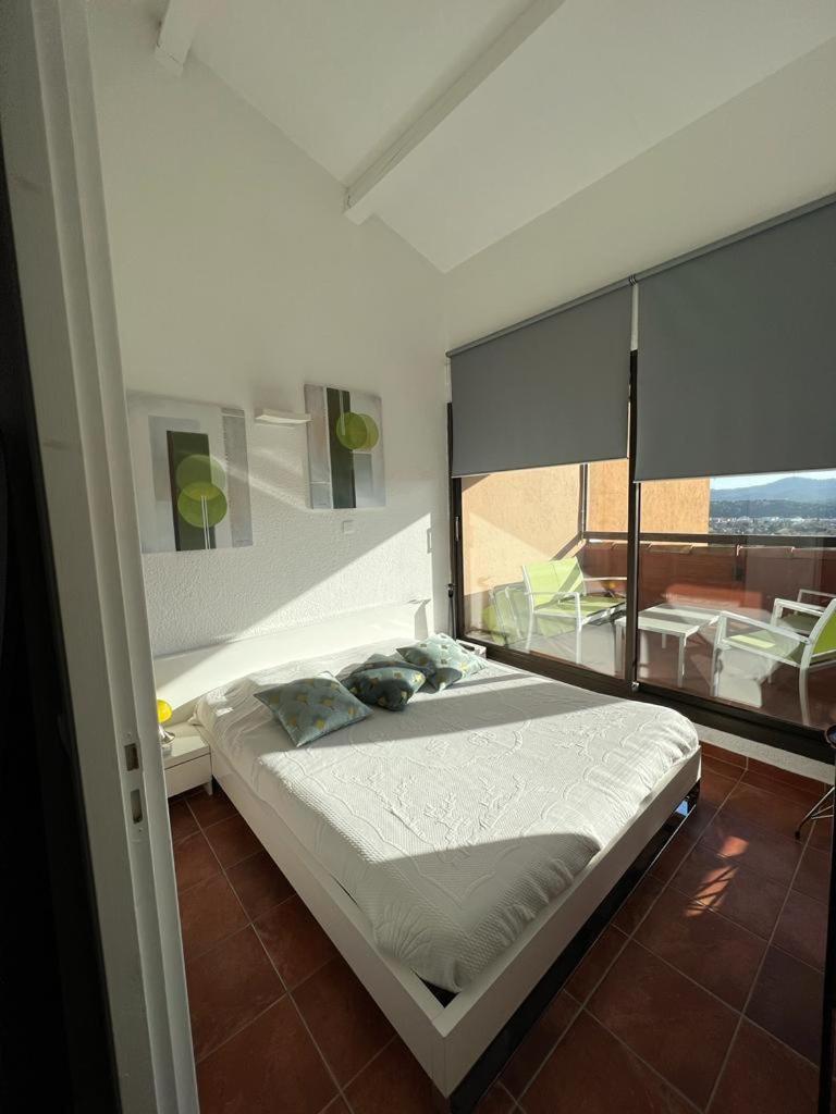 Appartement Vue Sur Mer, Piscine, Garage Prive Борм-ле-Мимоза Екстериор снимка
